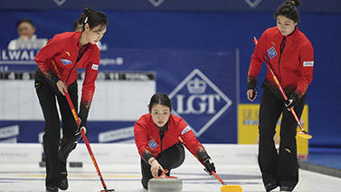 冰雪中的热 冰雪中的热